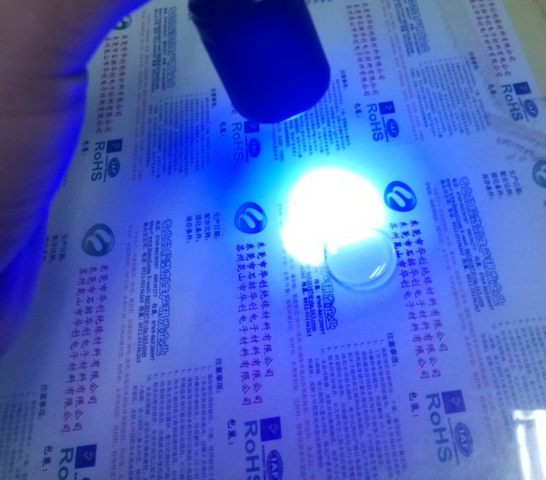 UV膠可以粘玻璃嗎-UV膠用于粘合玻璃有什么技巧？